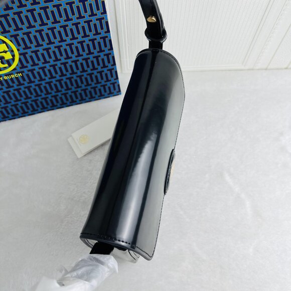 NWT TORY BURCH ROBINSON shoulder bag. - Picture 6 of 12